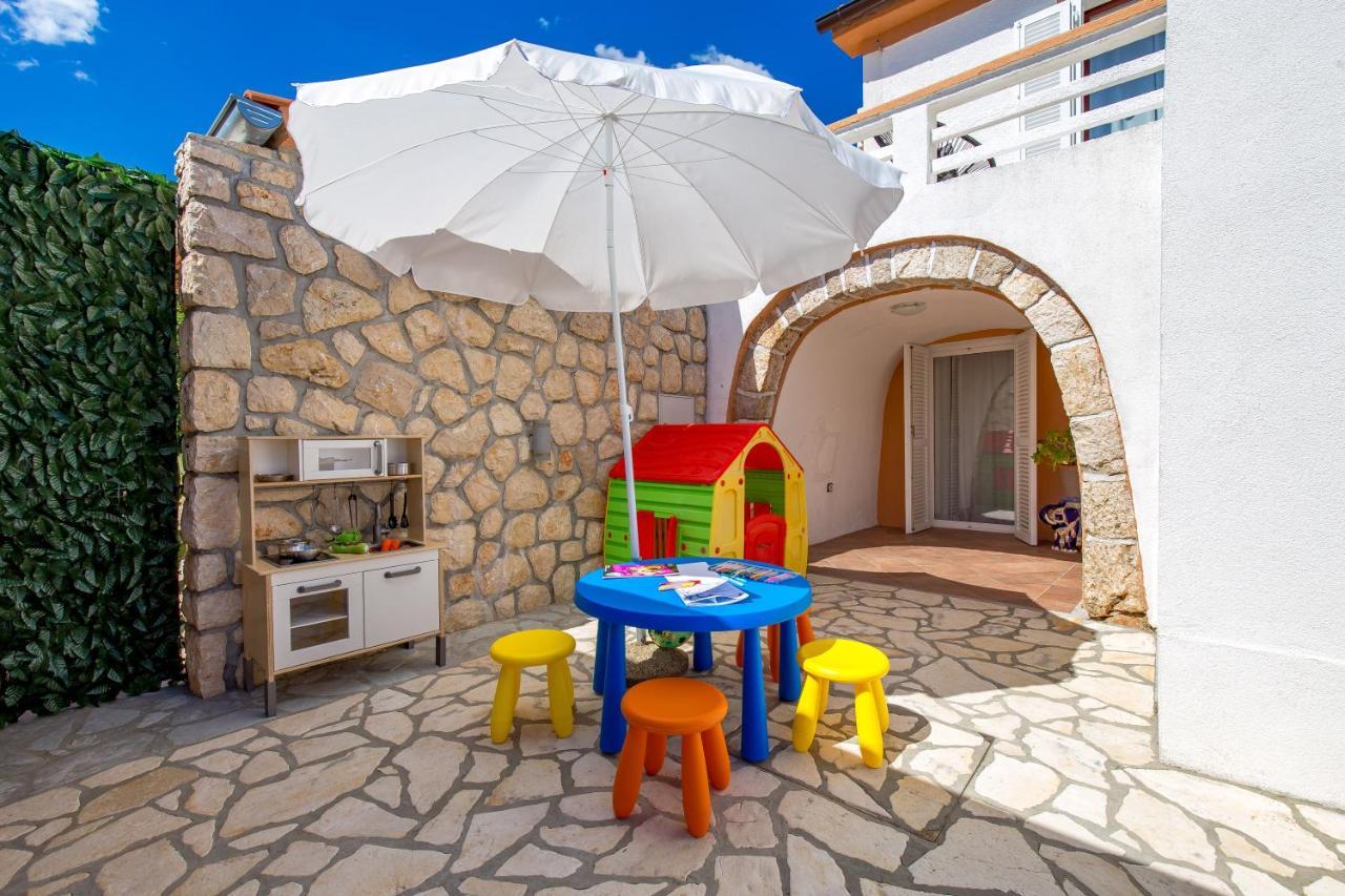 Villa Summer Oasis Dobrinj Exterior foto