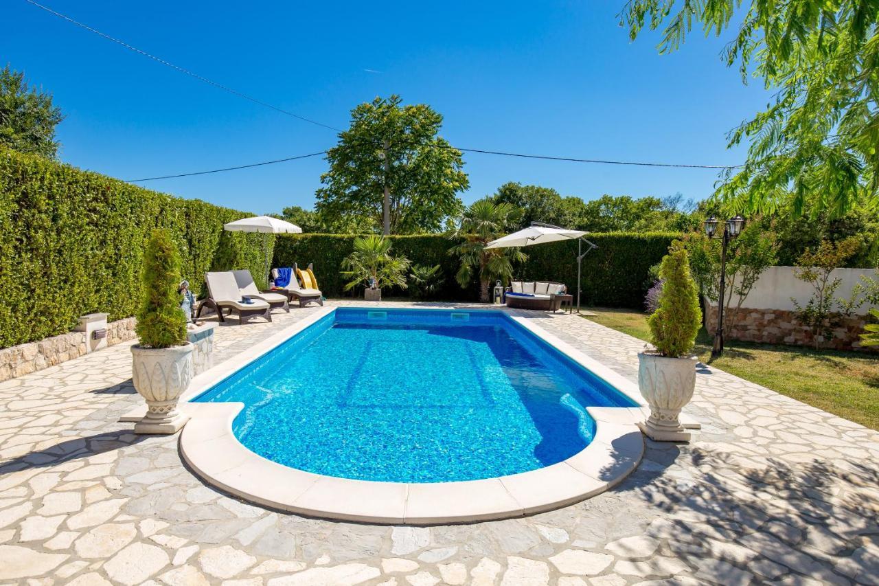 Villa Summer Oasis Dobrinj Exterior foto